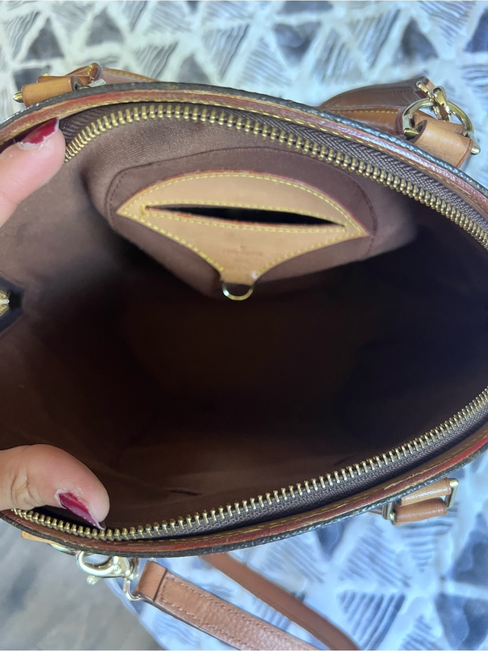 Louis Vuitton Monogram Canvas Dome Satchel with Tan Trim - Picture 5 of 16